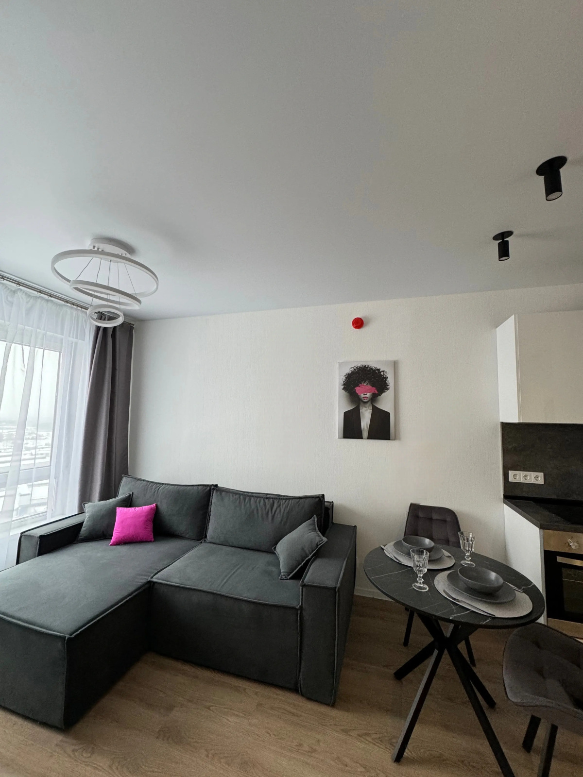 Уютная и Стильная Квартира с Панорамным Видом