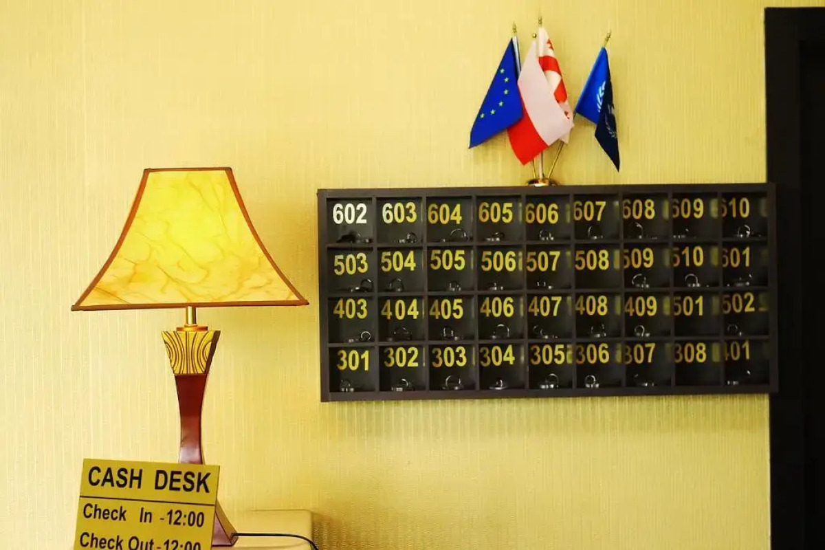 Отель Shine Palace