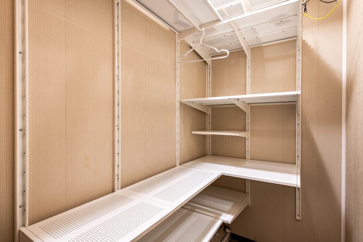 Квартира Просторная Natali на Метро Аннино