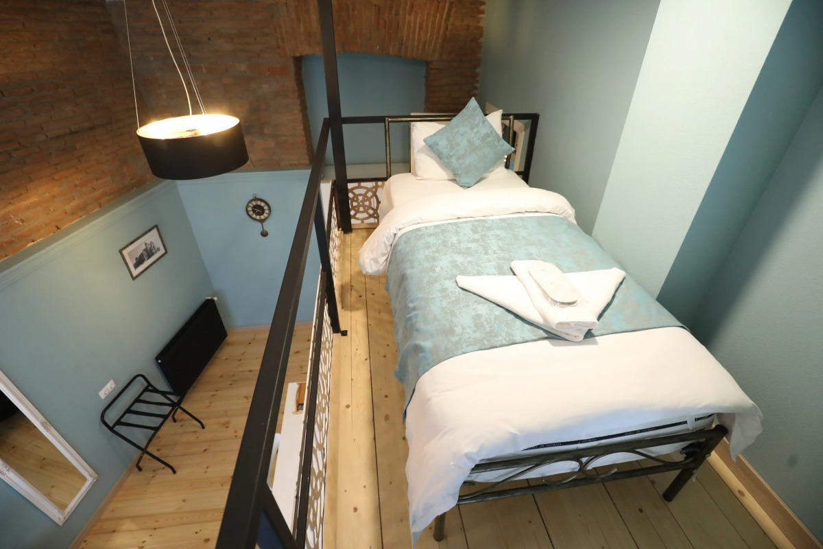 Отель История Тбилиси