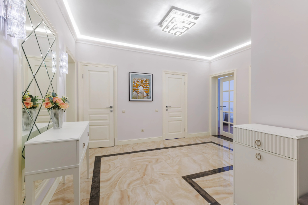 Апартаменты AURA с панорамными окнами и видом на горы