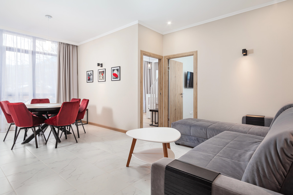 Апартаменты для Большой Семьи с Тремя Балконами