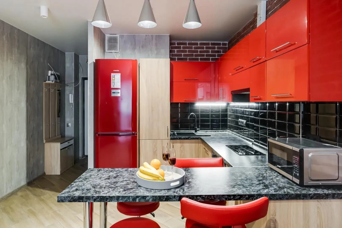 Апартаменты Red студия рядом с ТРЦ Горизонт