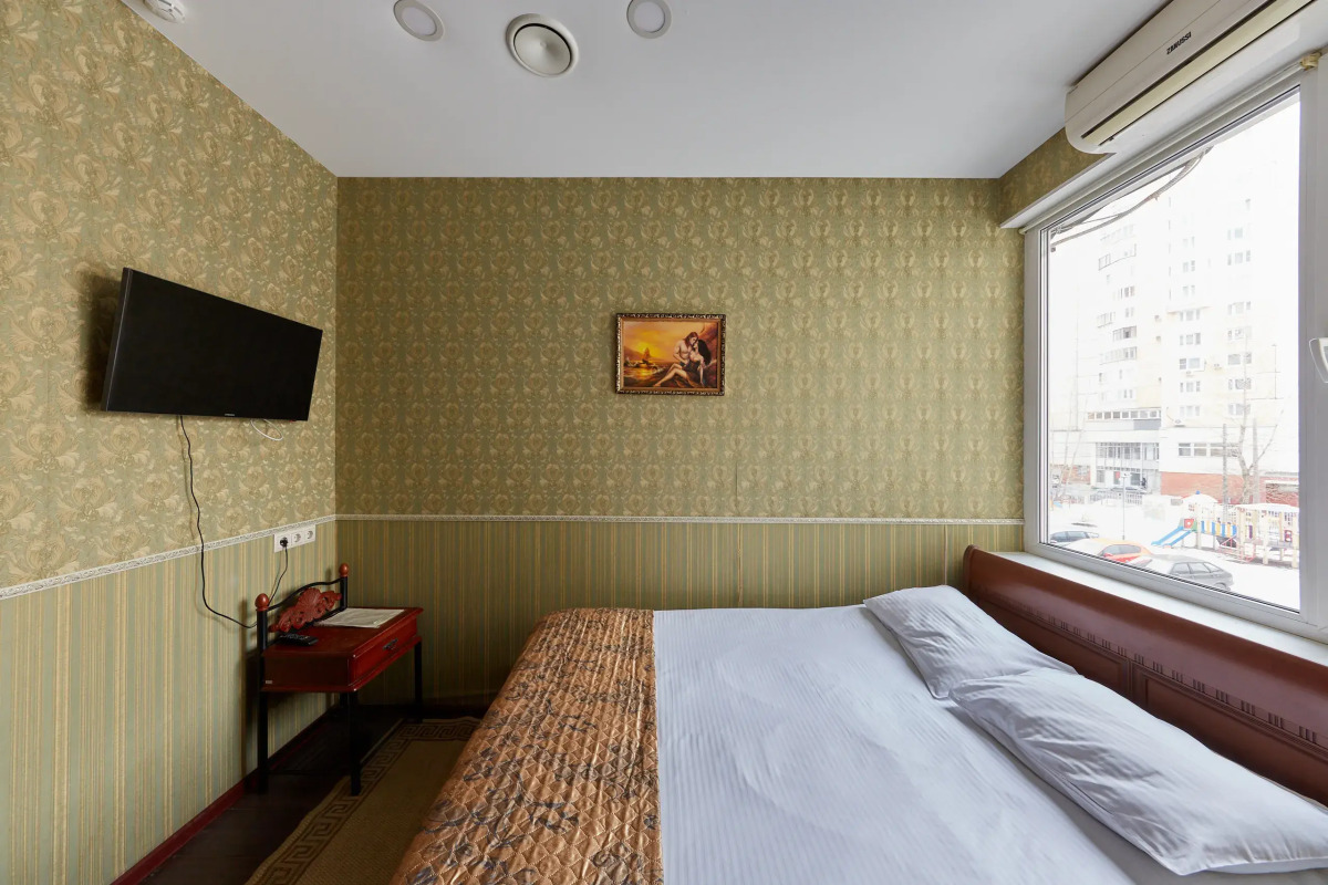 Автор Братиславская