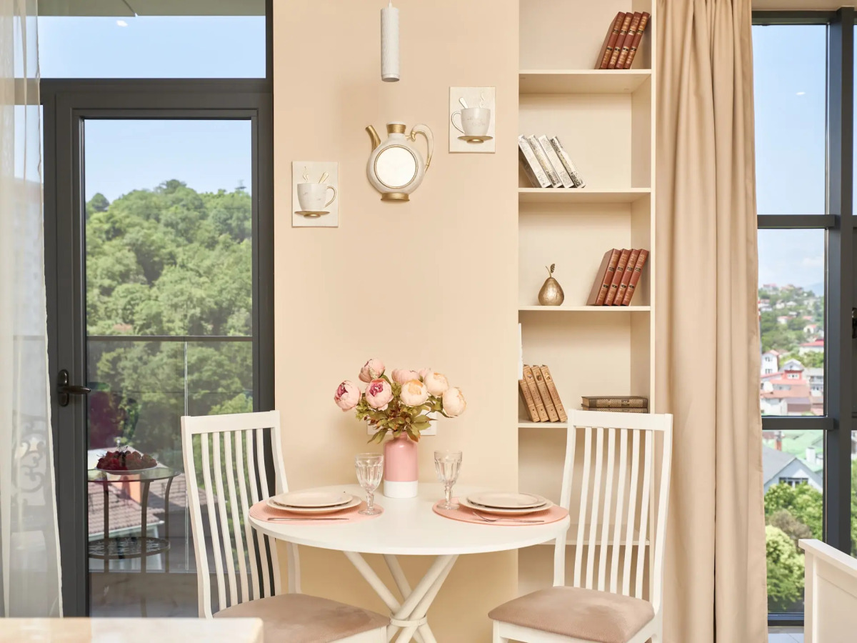 Апартаменты с Балконом Рядом с Парком Дендрарий