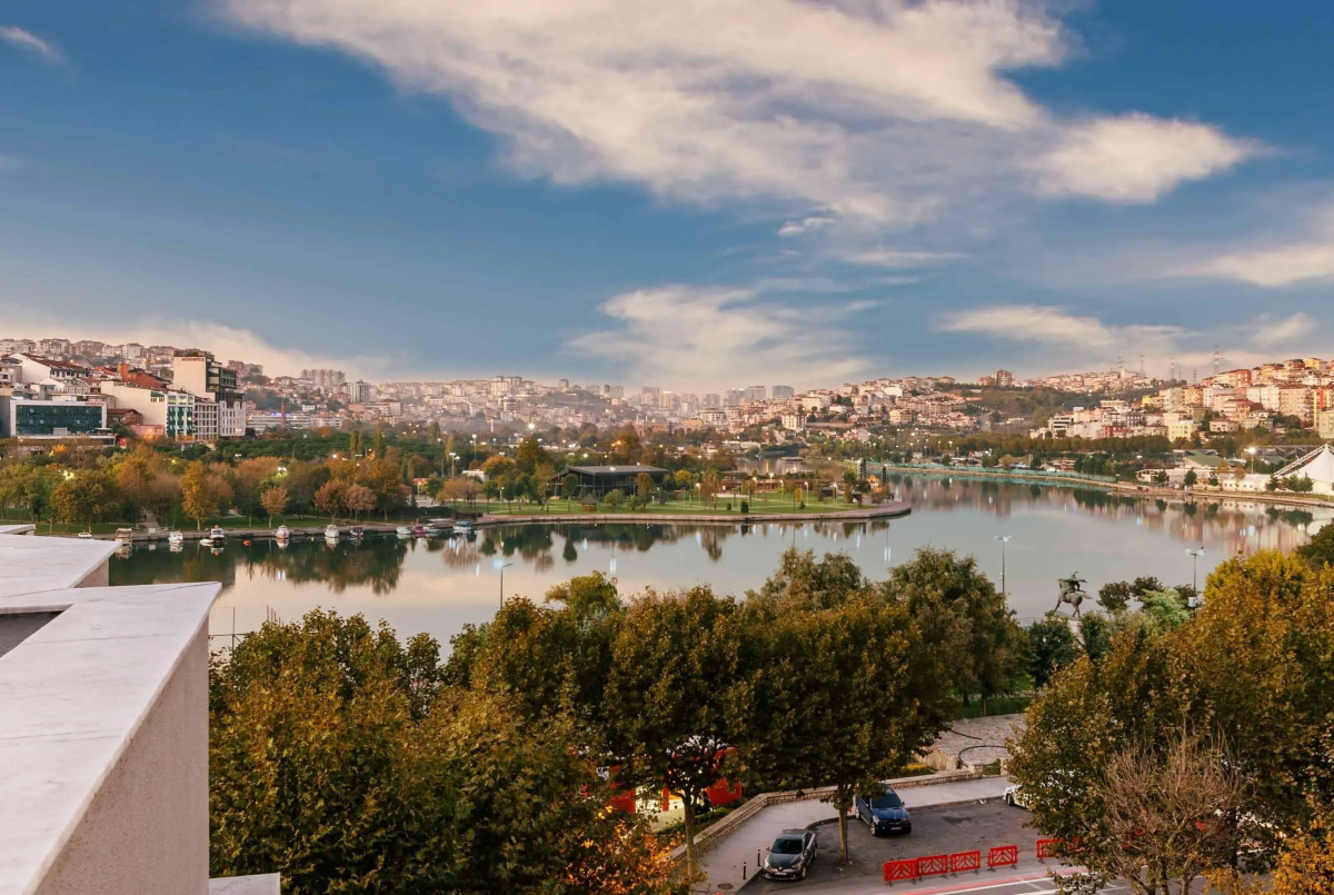 Ramada by Wyndham Istanbul Golden Horn