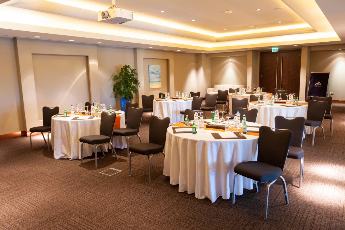 Отель JA Ocean View Hotel