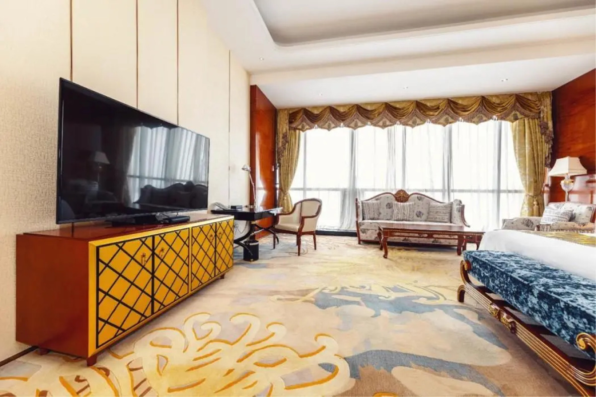 Отель Hotels & Preference Hualing Tbilisi