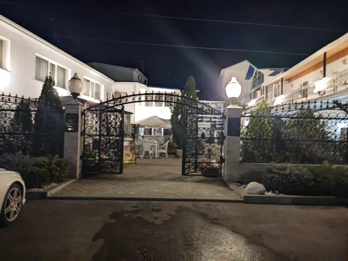 Отель Ливадия