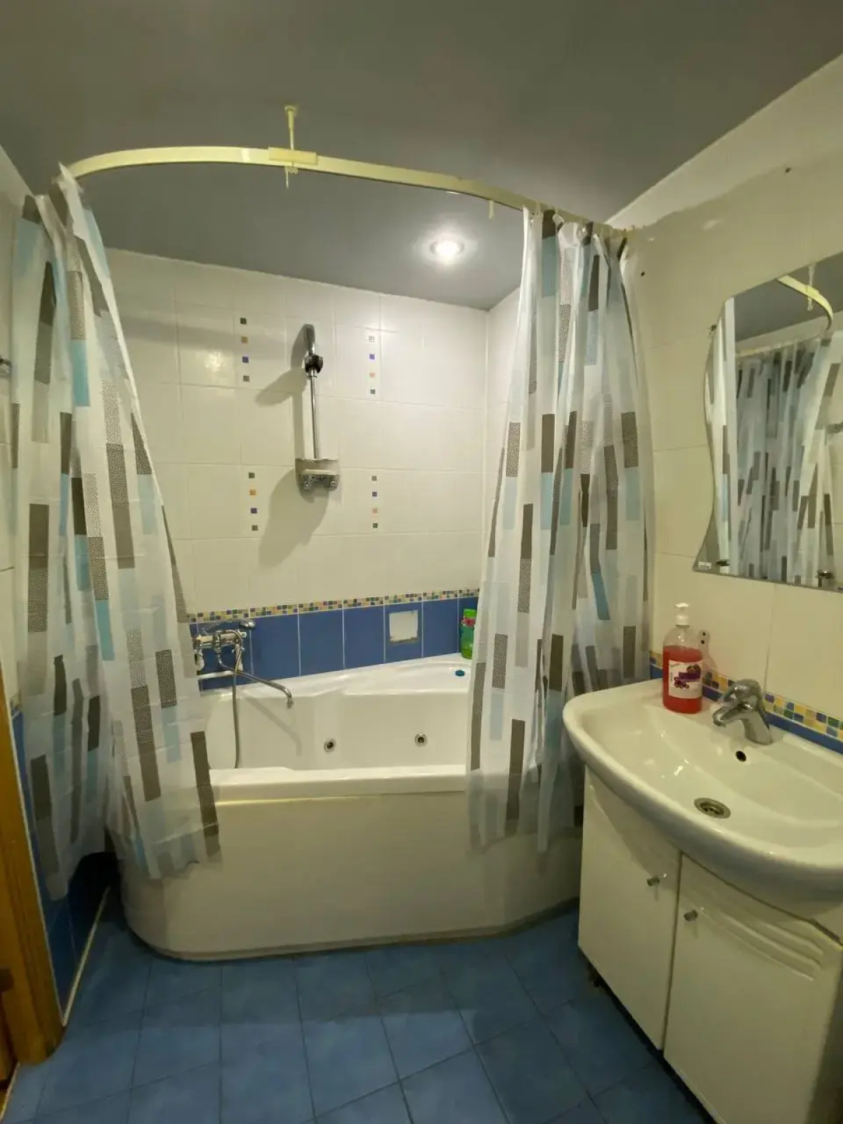 Семейные Апартаменты на Милиционном, 4