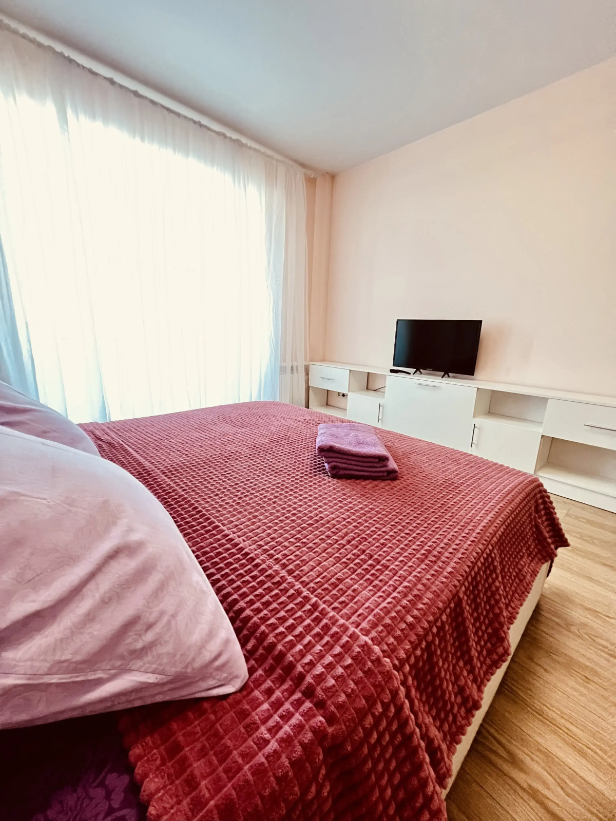 Квартира двухкомнатная в центре города в элитном доме