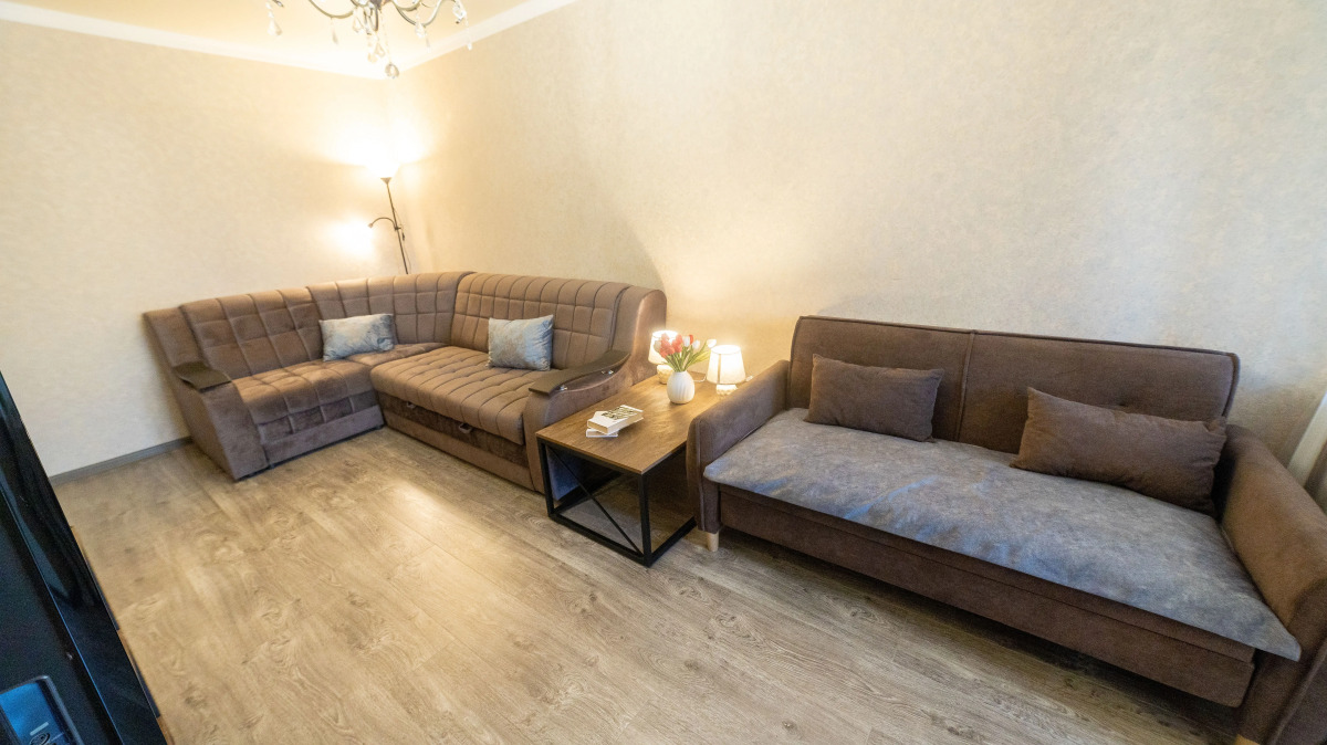 Квартира Двухкомнатная на Губина