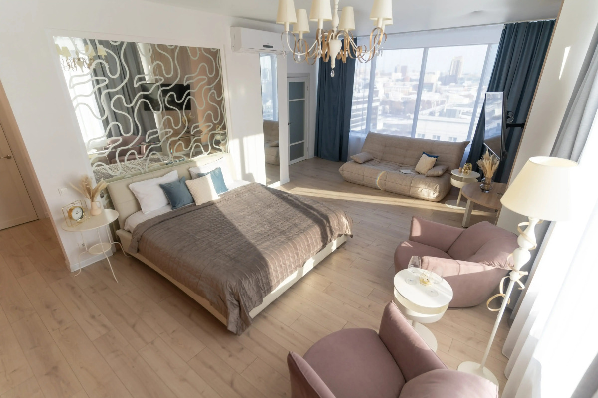 14 Апартаменты RADIUS Малышева 42А (11)