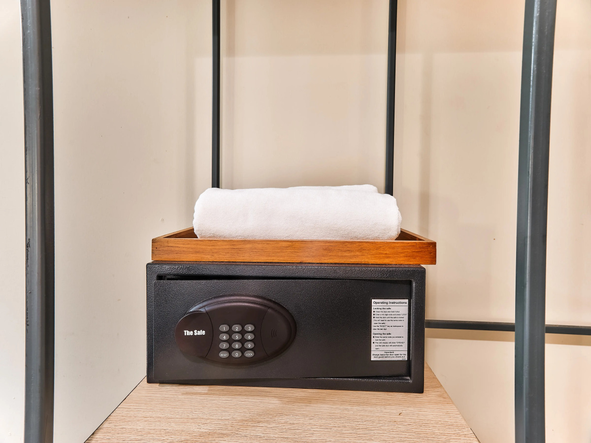 Отель Prince Theatre Heritage Stay