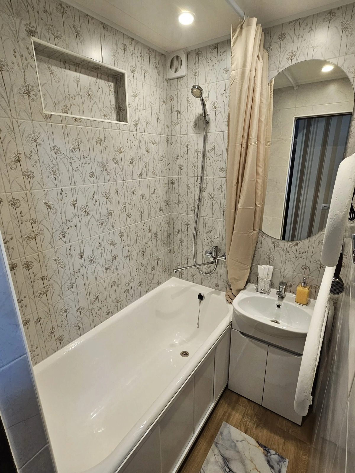 Квартира с Видом на Королевские Ворота