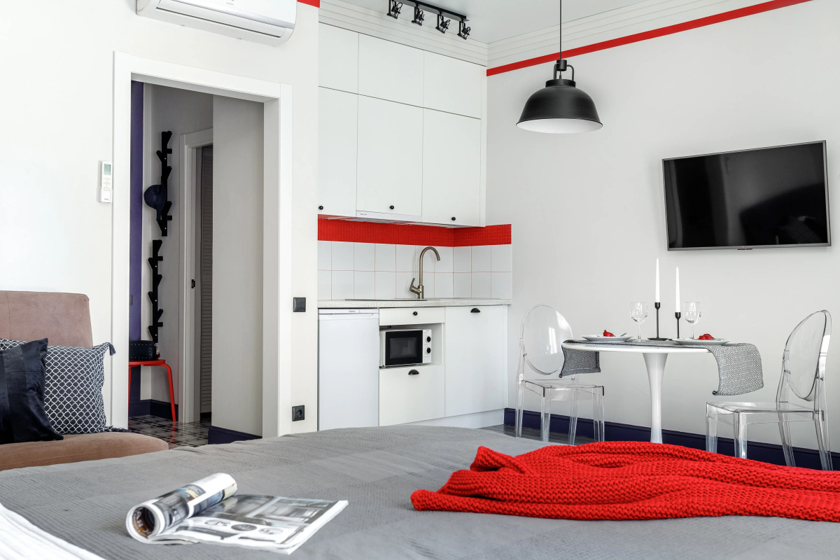 Апартаменты UzorApart Дизайнерская студия на набережной в центре города