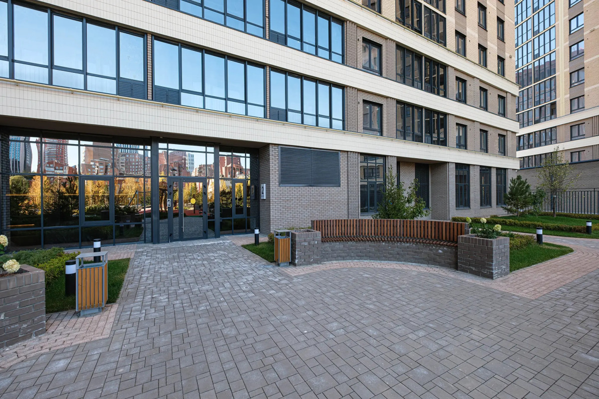 Квартира Новая студия в 5 минутах от ТРЦ Аура