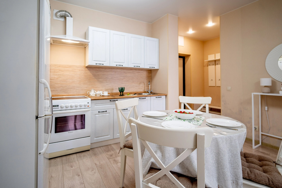 Апартаменты 1+ по Ивана Захарова 9/1