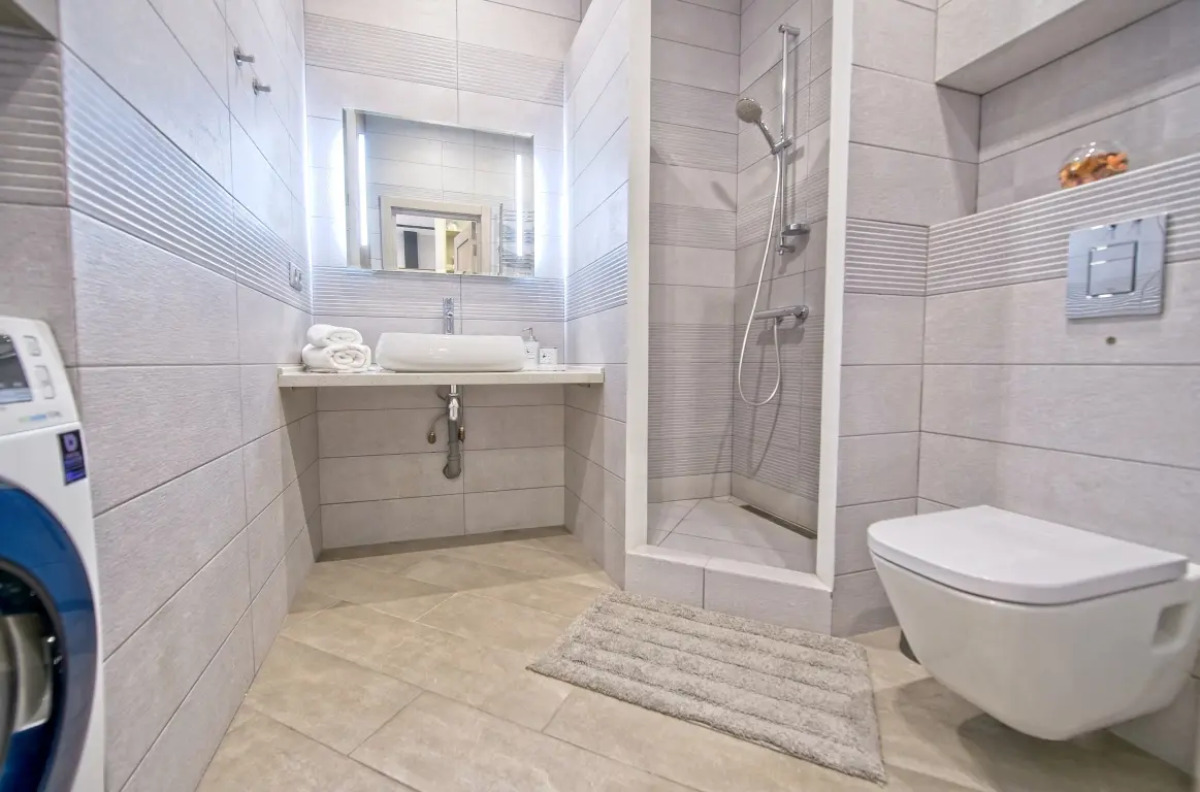 Апартаменты с Балконом Elite Apartments