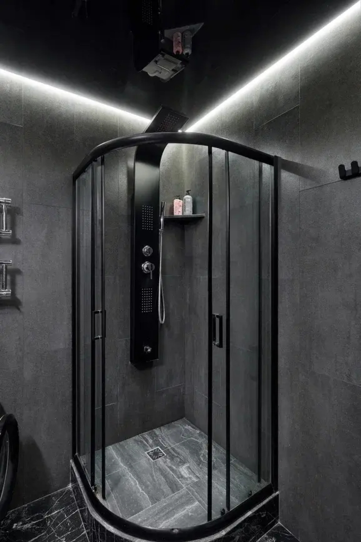 Апартаменты Reverie Black Space