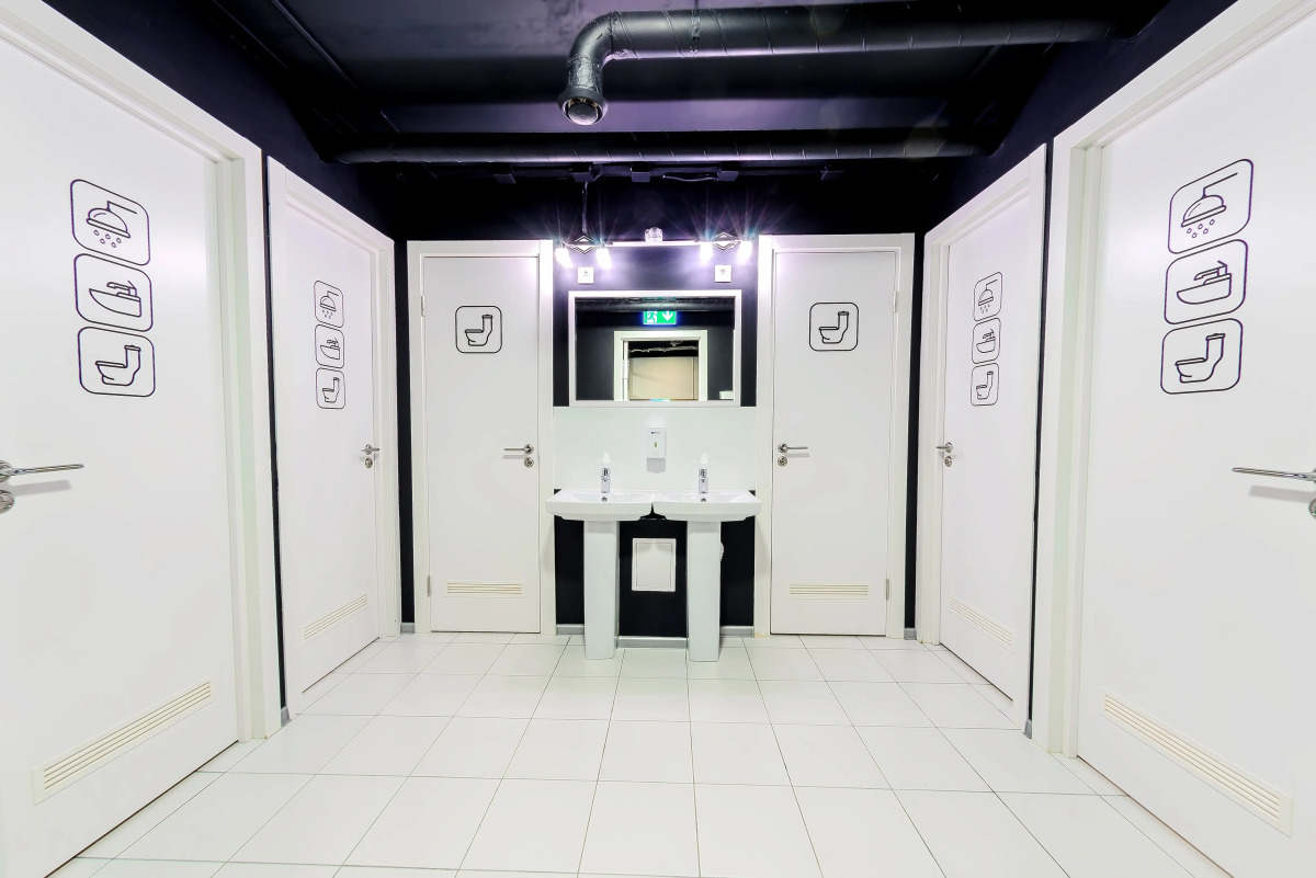 Отель InterQUBE Большая Полянка