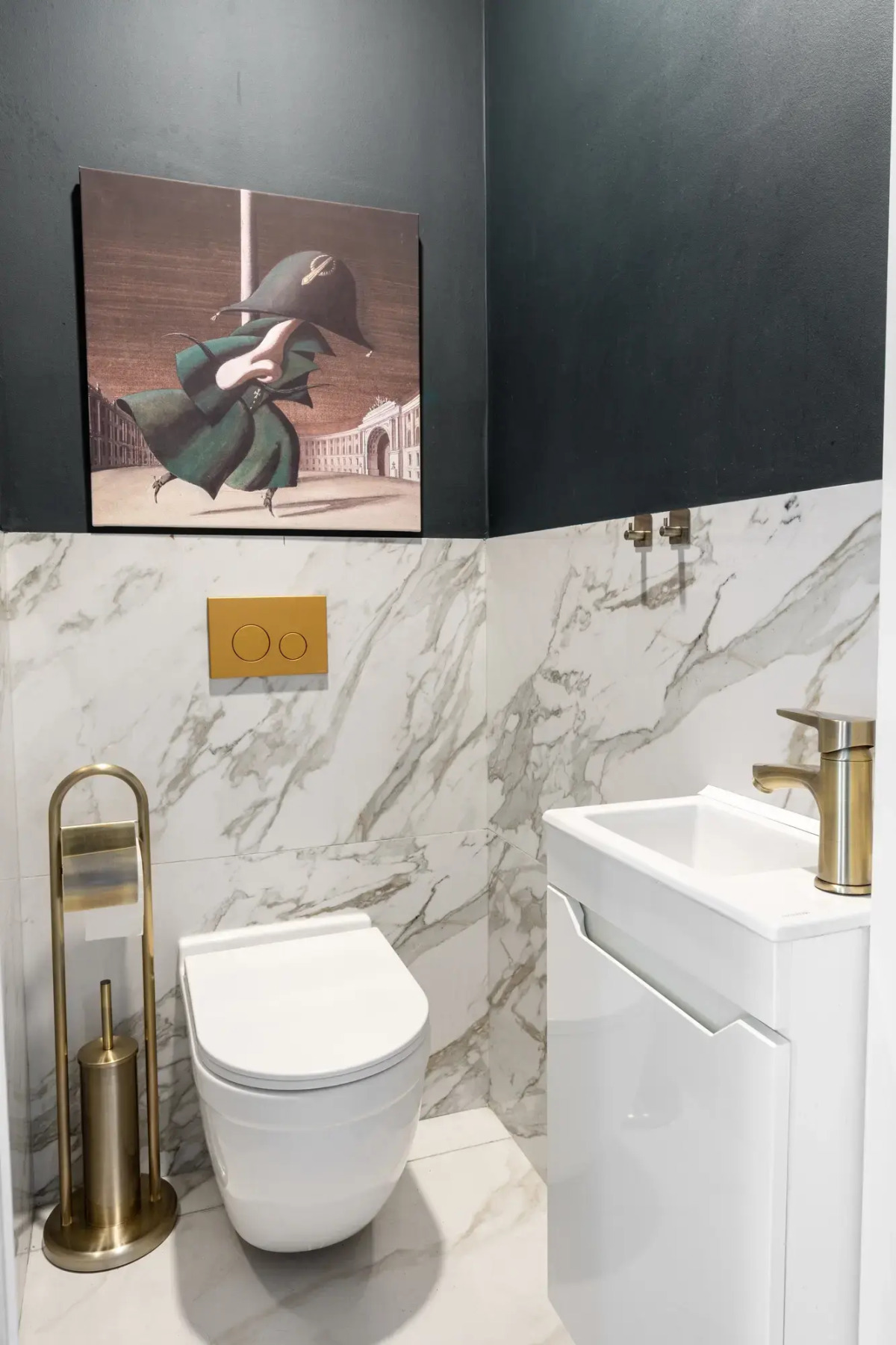 Апартаменты в Доме-Памятнике Дом имени Гоголя в Самом Центре Санкт-Петербурга