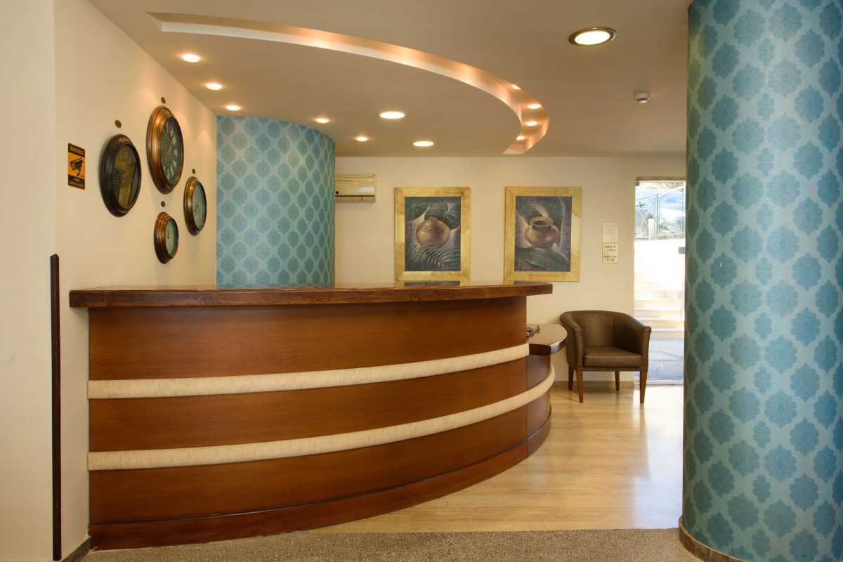 Отель Pontikonisi