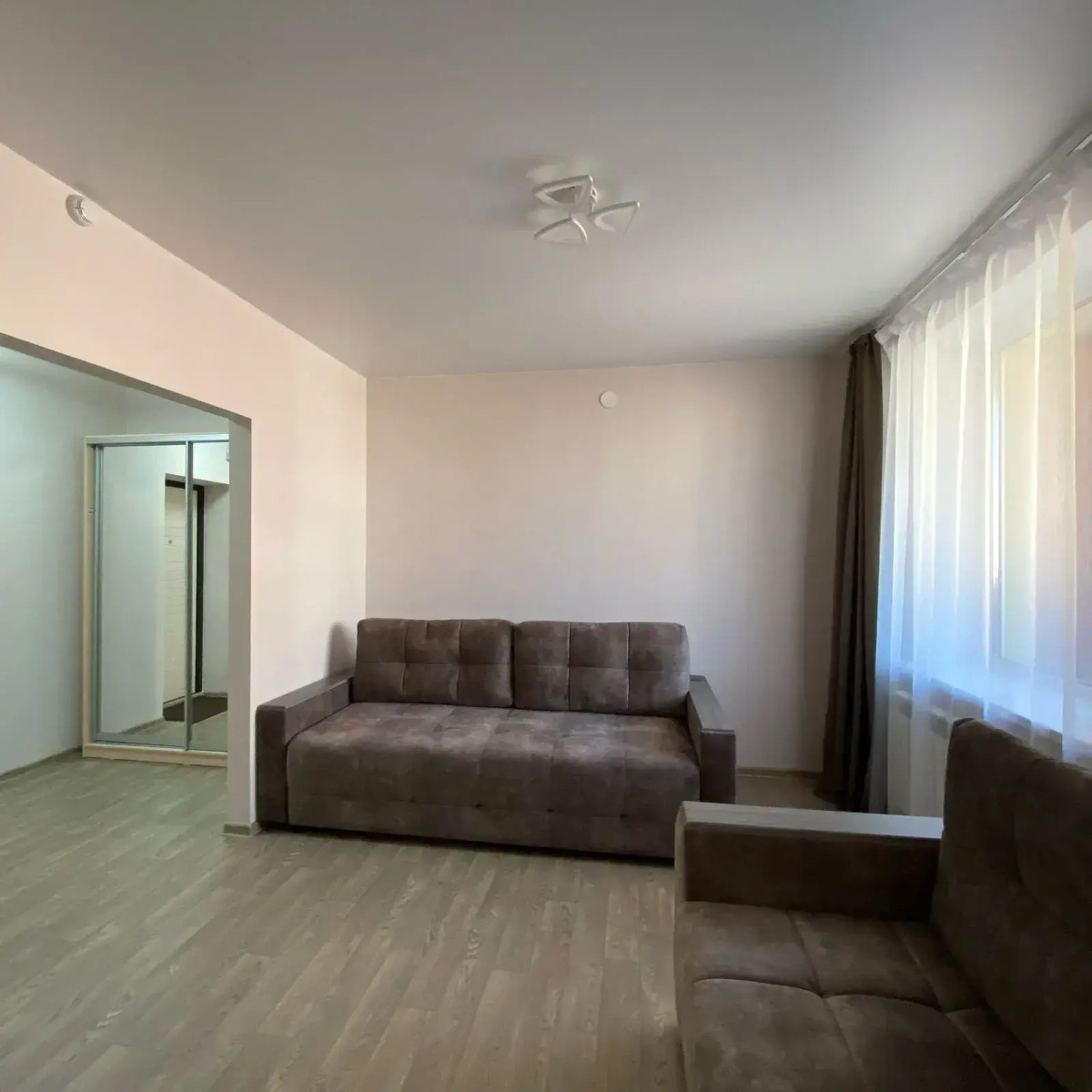 Квартира на Юности 5 Метро 20 Мин на Транспорте