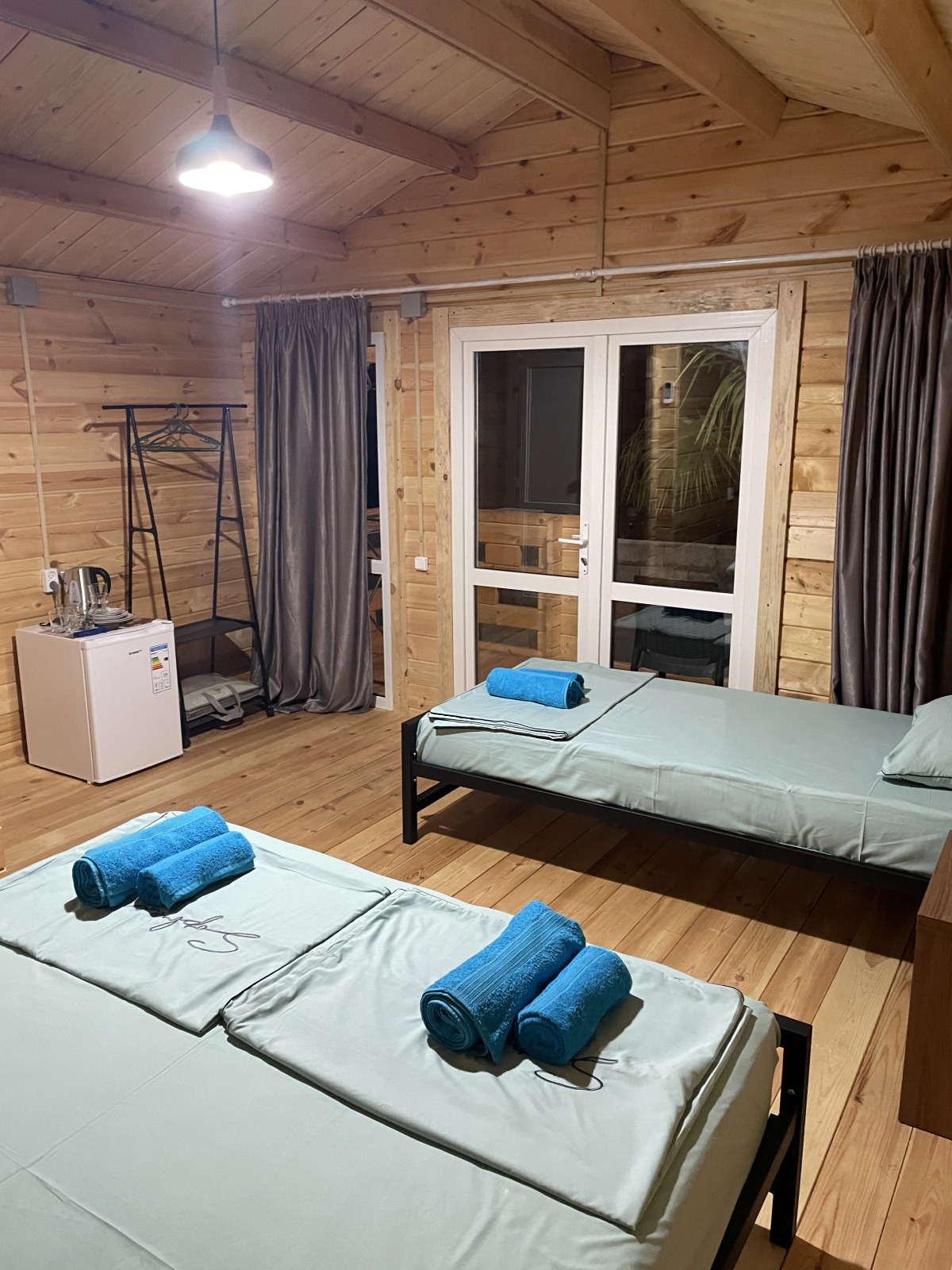 База отдыха Коттеджи в Старой Гагре