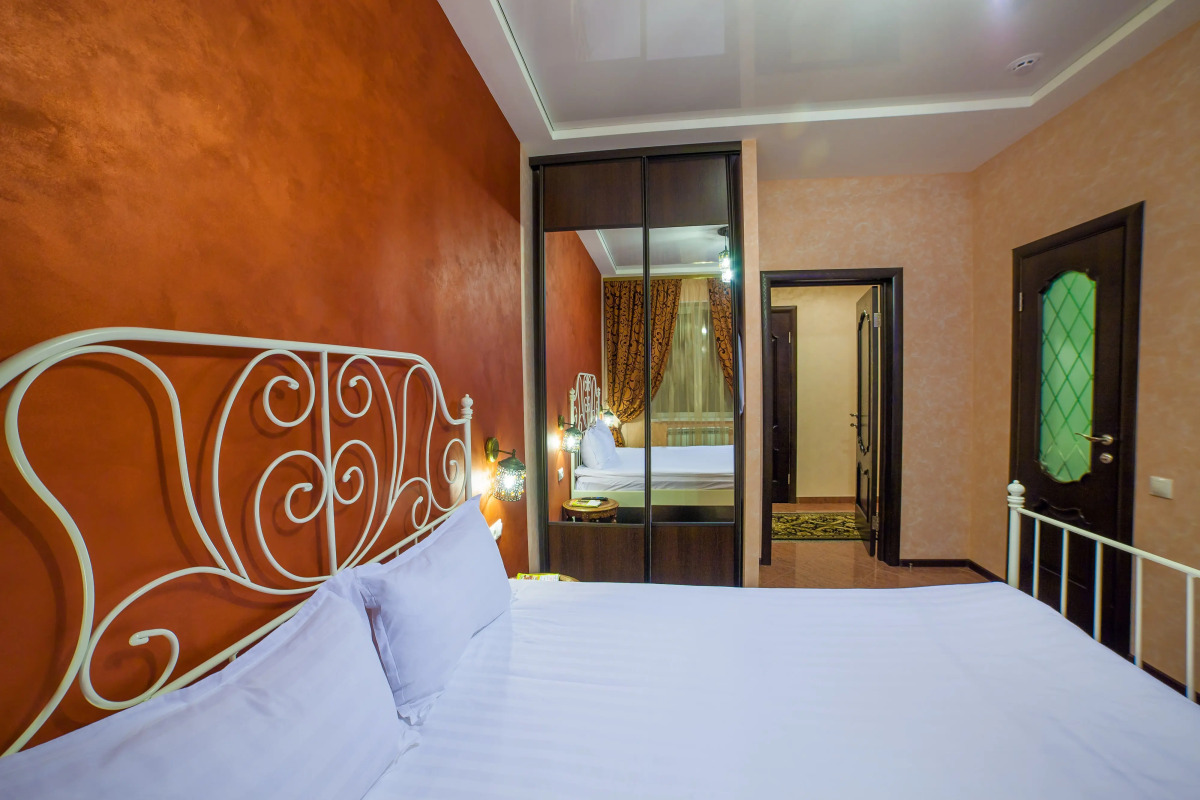 Отель Халиф