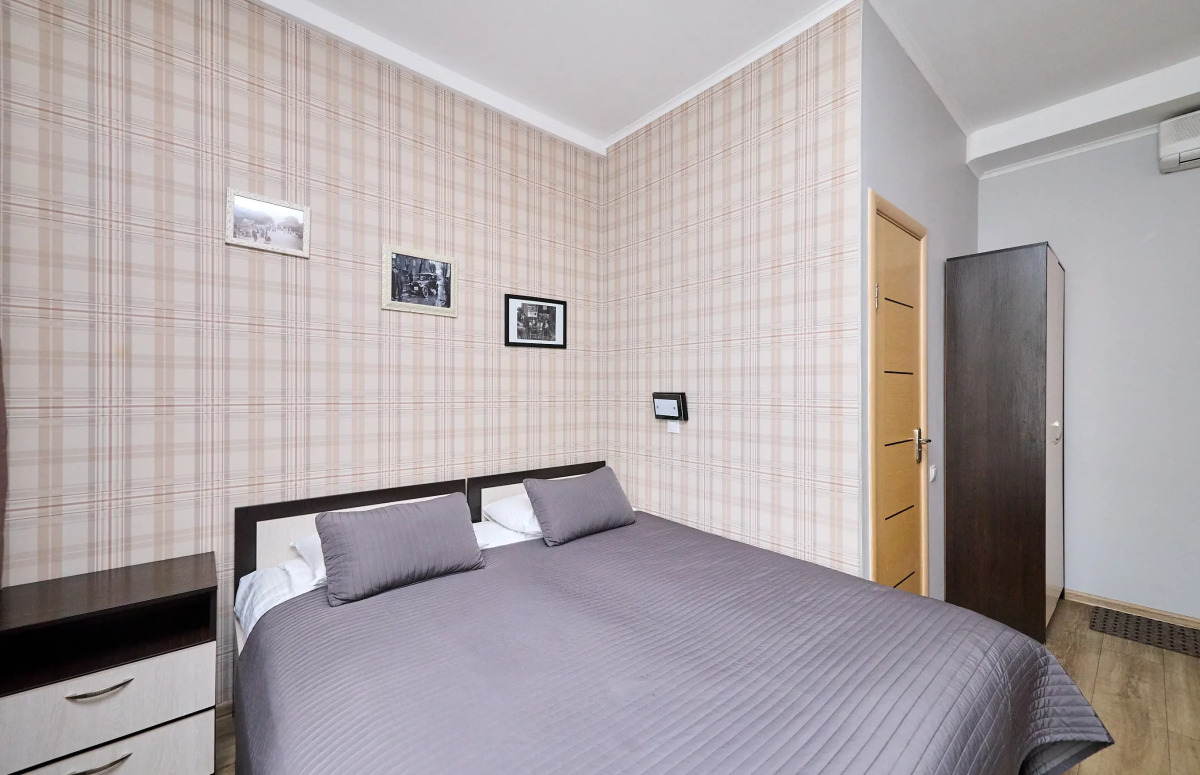 Отель Априори