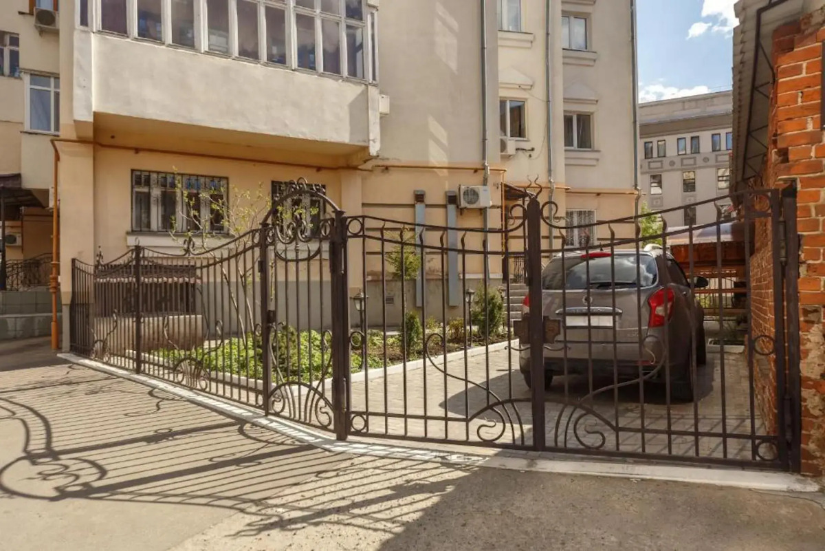 Апартаменты Элитное место на Тельмана