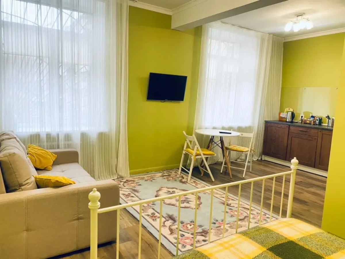 Апартаменты Карла Маркса 35 (1)