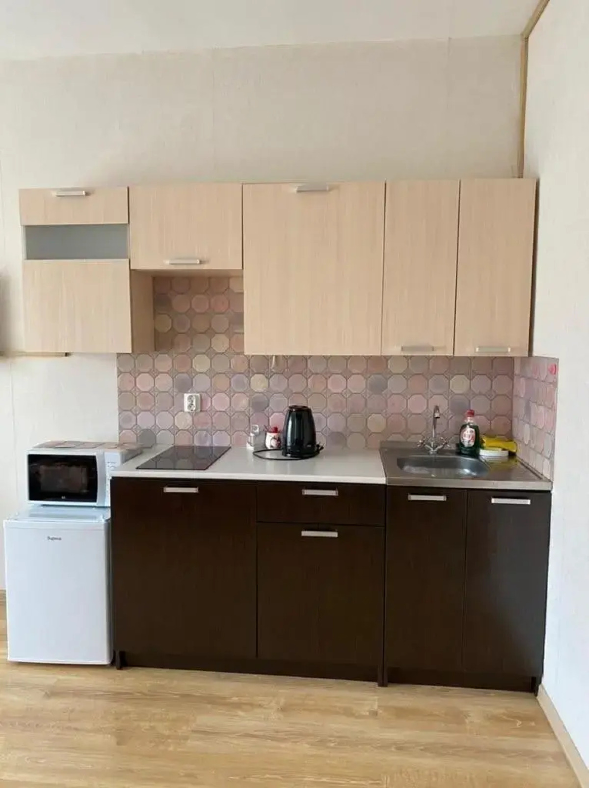 Квартира на Колмовской Набережной 71а, 2 этаж