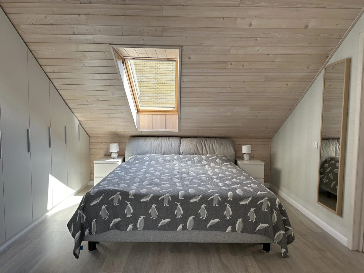 Апартаменты с двумя спальнями в частном доме