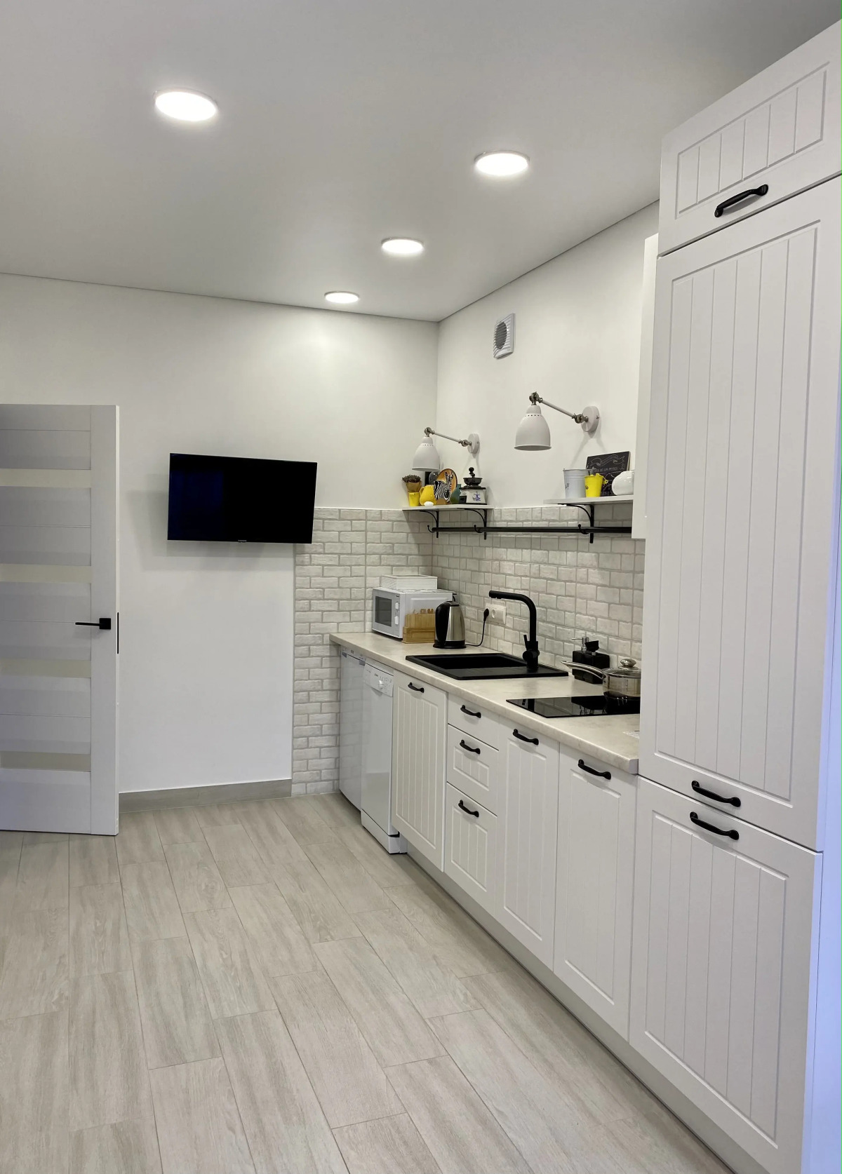 Апартаменты "Адам и Ева " у Озера