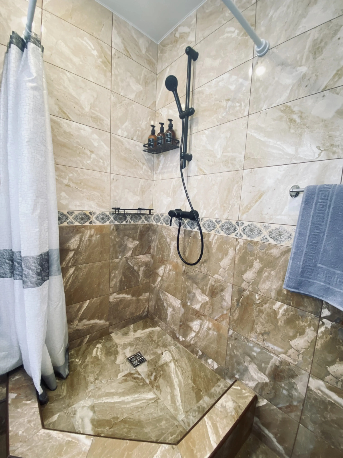 Апартаменты Мэркури 4