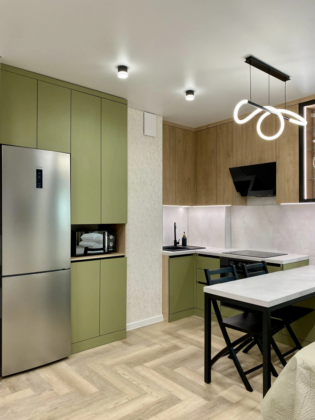 Квартира Стильная студия у площади Ленина