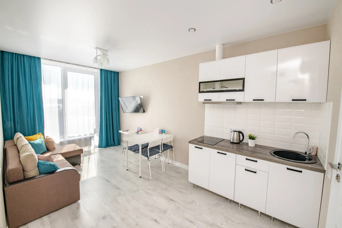 Апартаменты TopHouse на Брянской 18 двухкомнатные