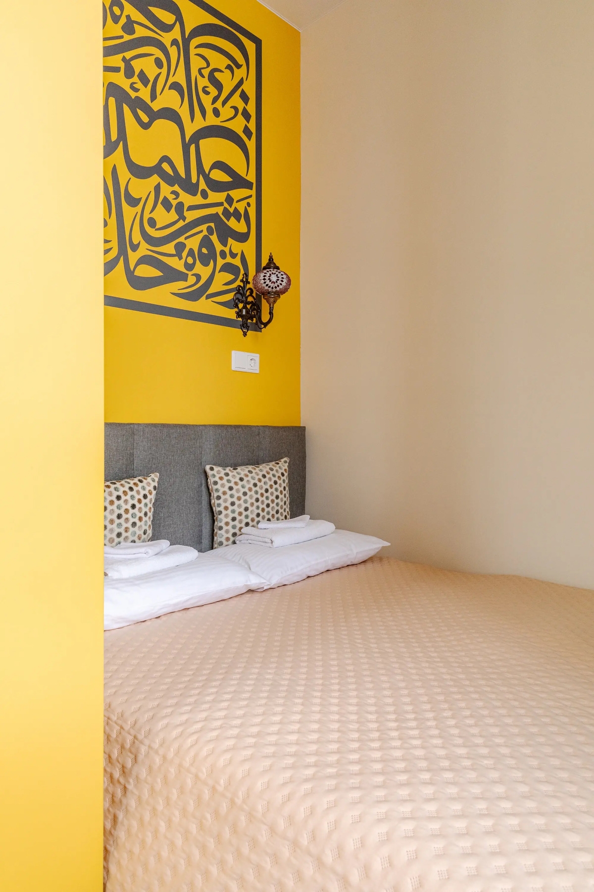 Апартаменты InHome24 Minimalist Haven: студия в современном стиле