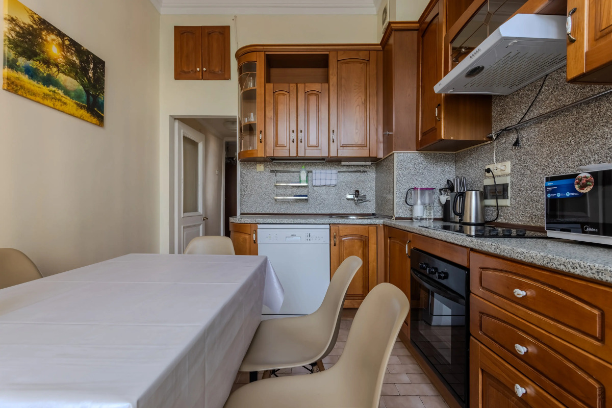 Апартаменты Стандартные с 3 спальнями и Балконом