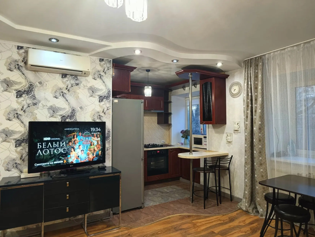 Квартира на 6 гостей в центре города на Поющих фонтанах