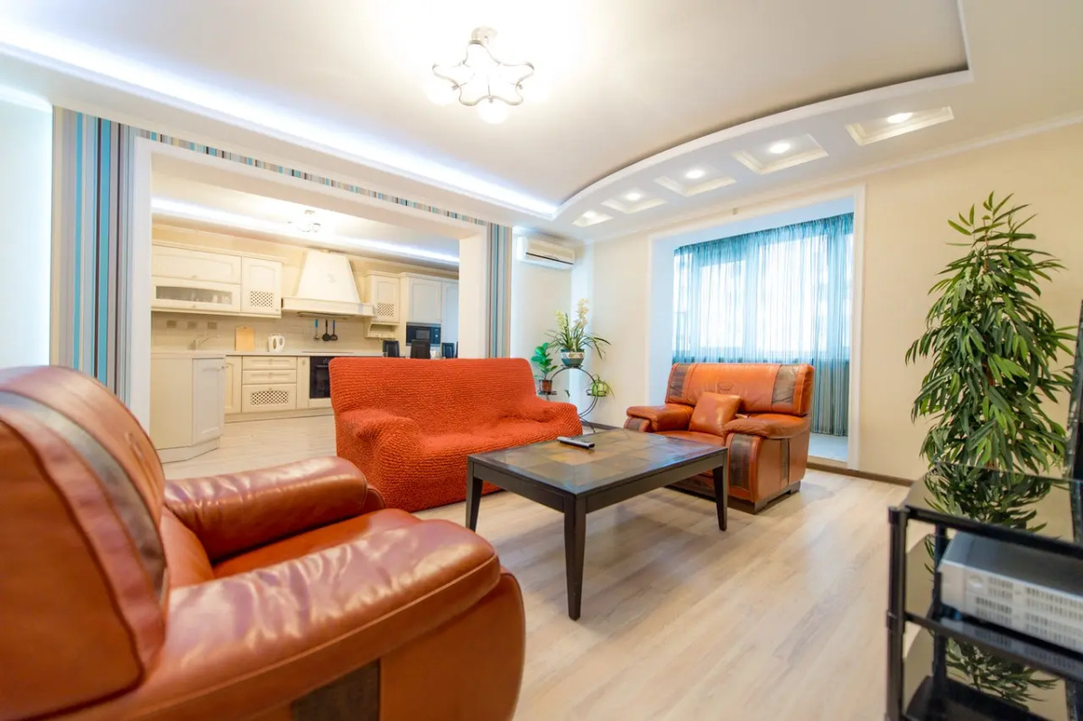 Апартаменты Пять Звёзд на Монакова 33