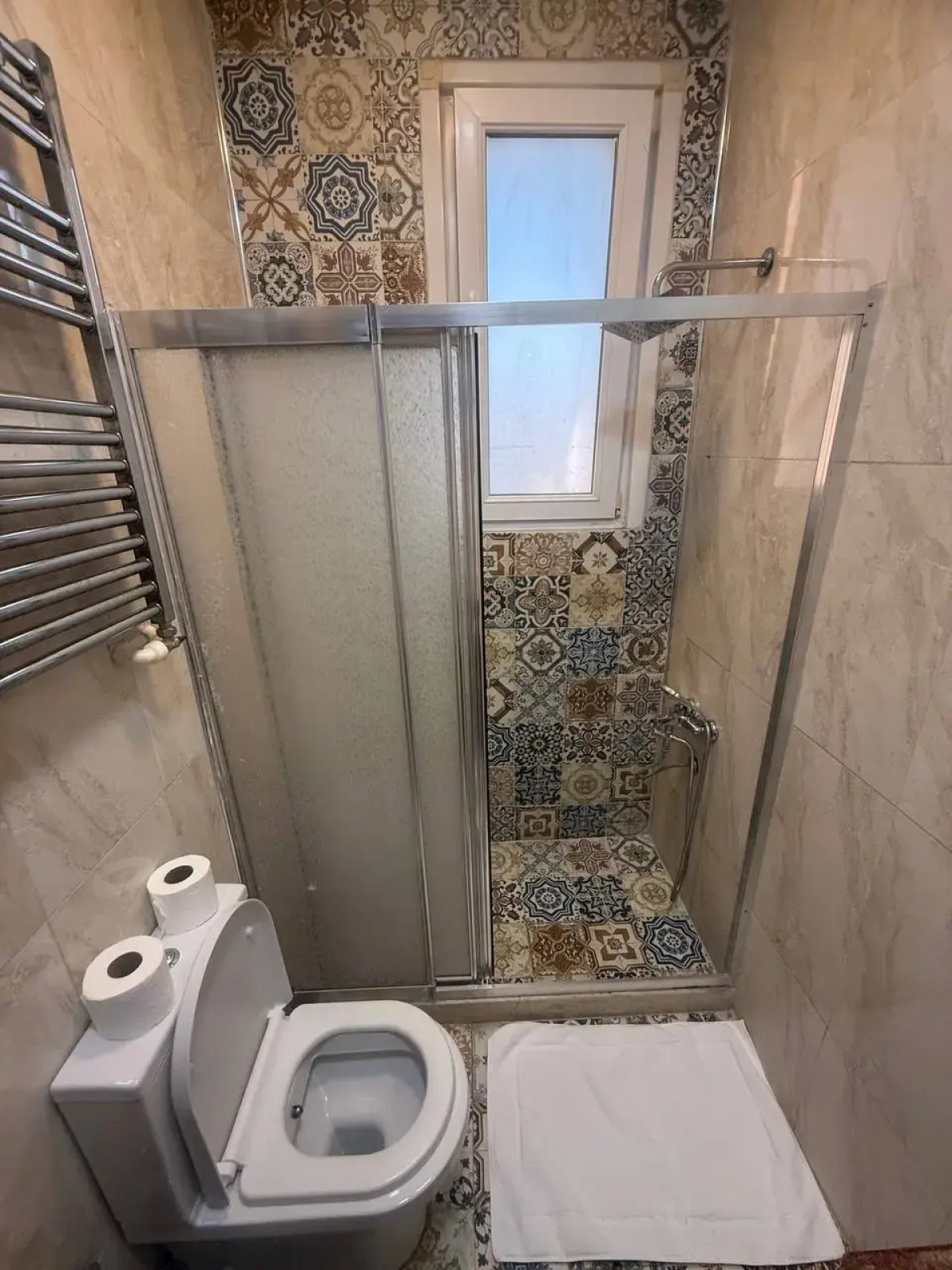 Апартаменты 3BR Flat Old Style 4AC Terrace, Metro