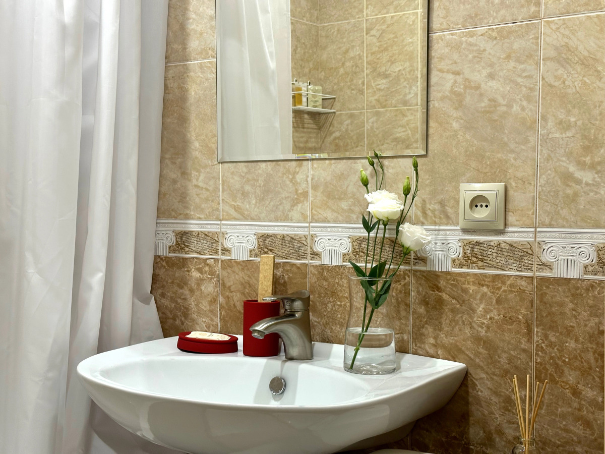 Апартаменты Леонова