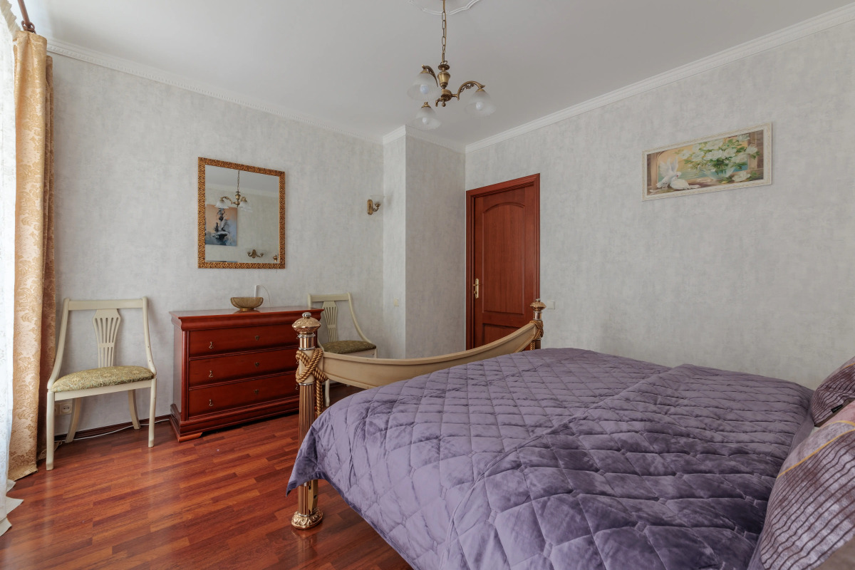 Квартира Трехкомнатная на Невском 45 DereMRents ДереМРентс