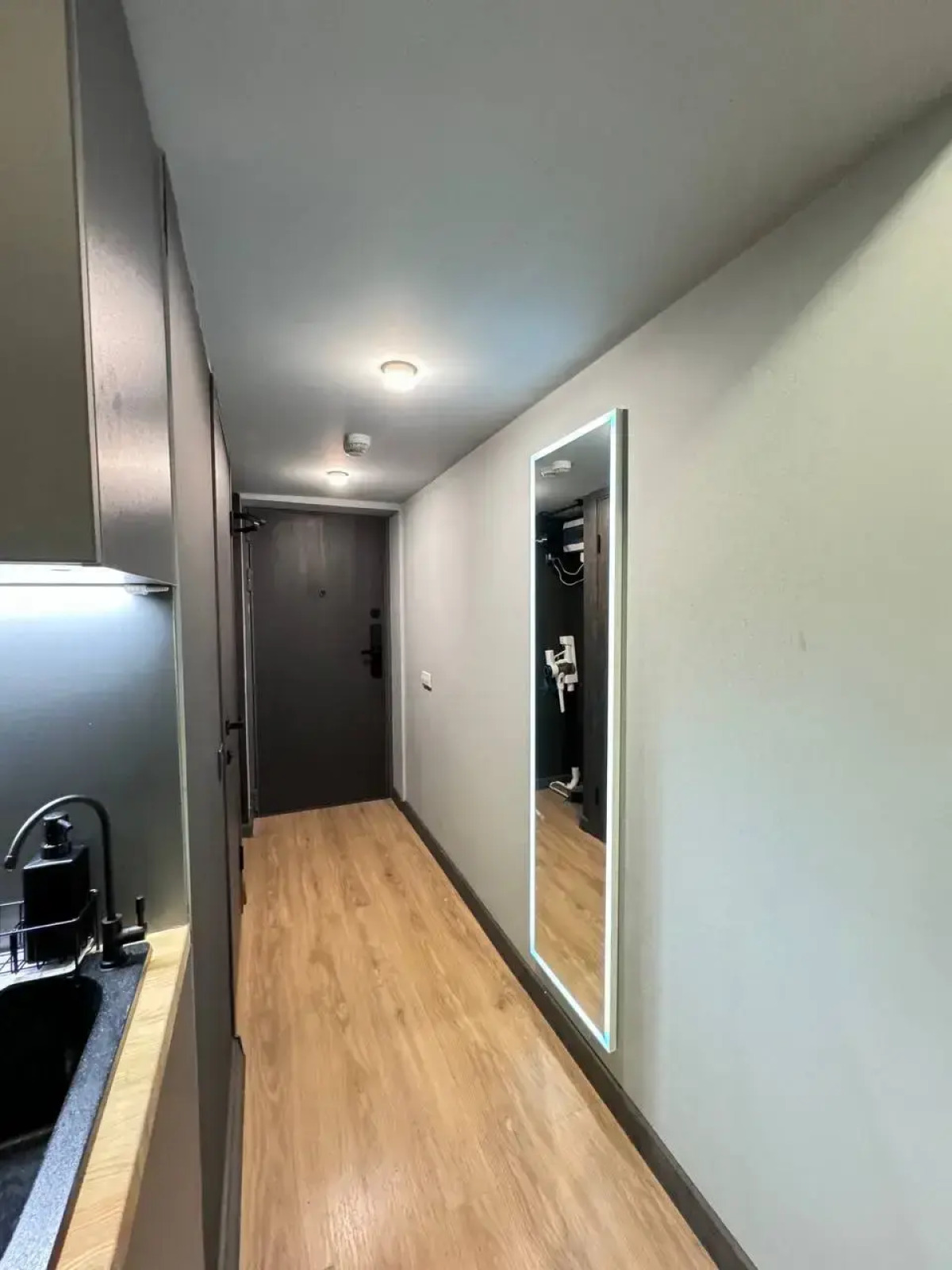 Двухуровневые Апартаменты на Нагорной с красивым видом из окна