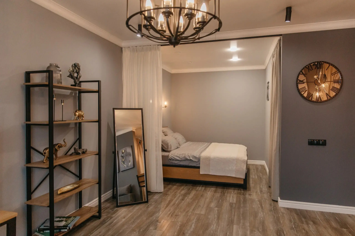 Студия на Ивана Сусанина 41