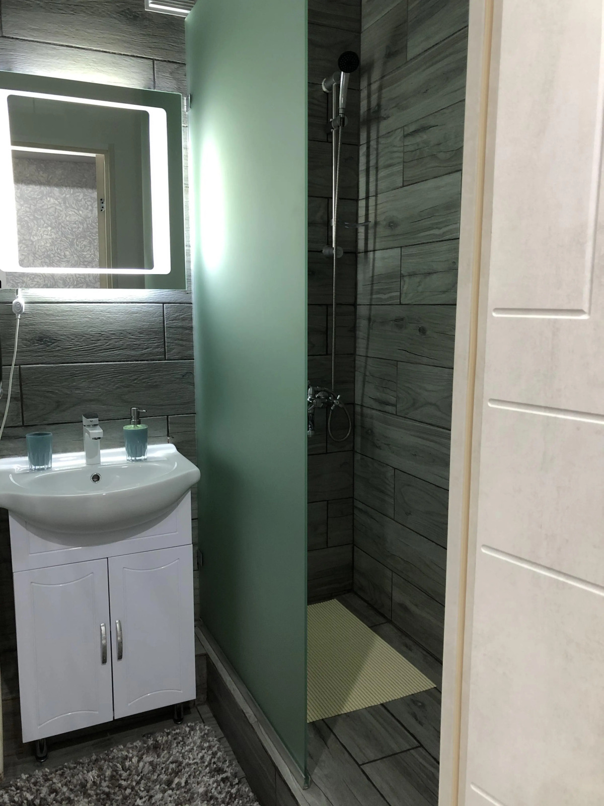 Апартаменты 2-комнатная Квартира с Новым Ремонтом