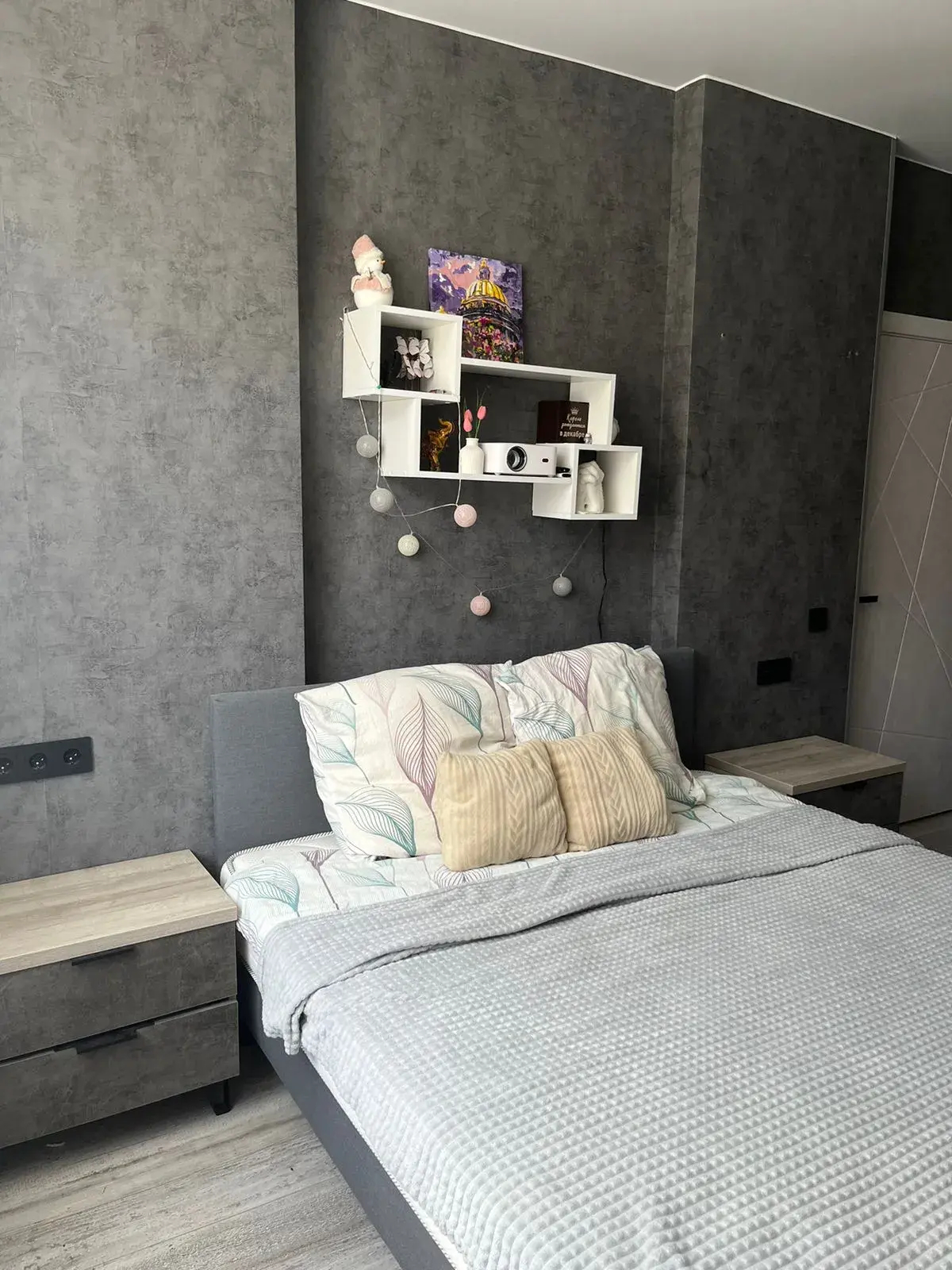 Квартира современная трехкомнатная в Великом Новгороде